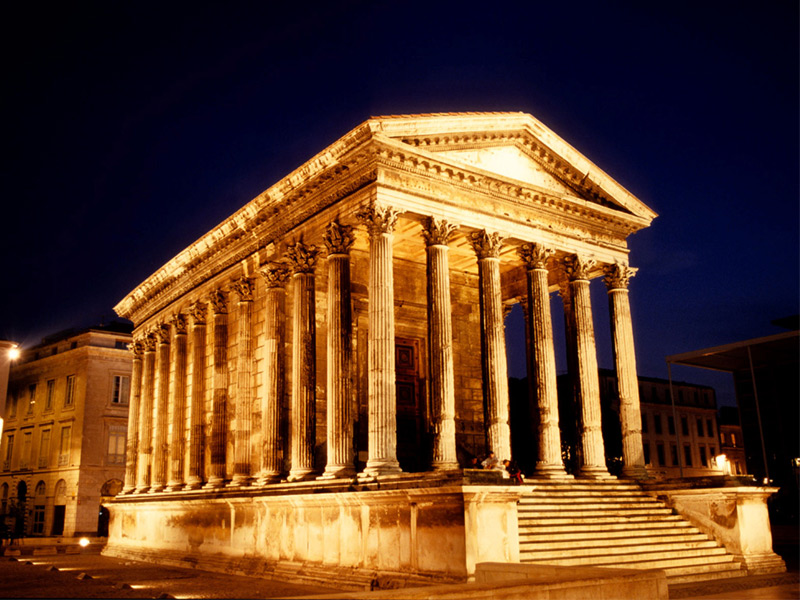 طراحی نمای کلاسیک رومی معبد مایسون کاری 